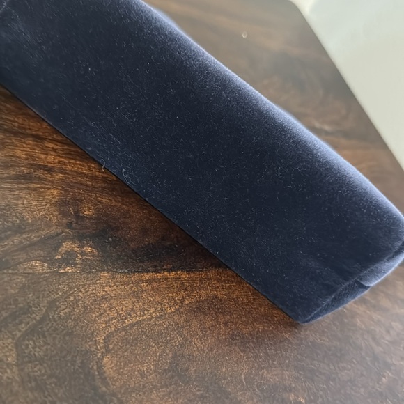 NWT Dior velvet makeup pouch brand new - Picture 3 of 5